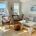Cozy In With Wifi - G11307 * Rudkøbing