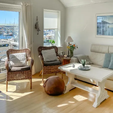 Cozy In With Wifi - G11307 * 鲁德克丙