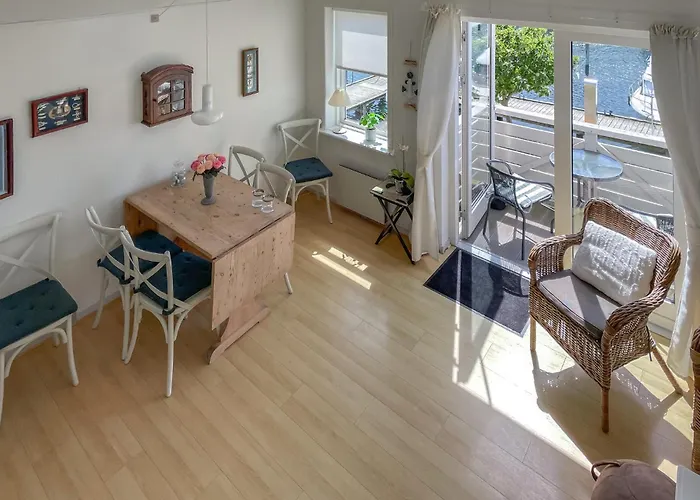 Cozy In With Wifi - G11307 *