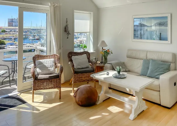 Cozy In With Wifi - G11307 * Rudkøbing